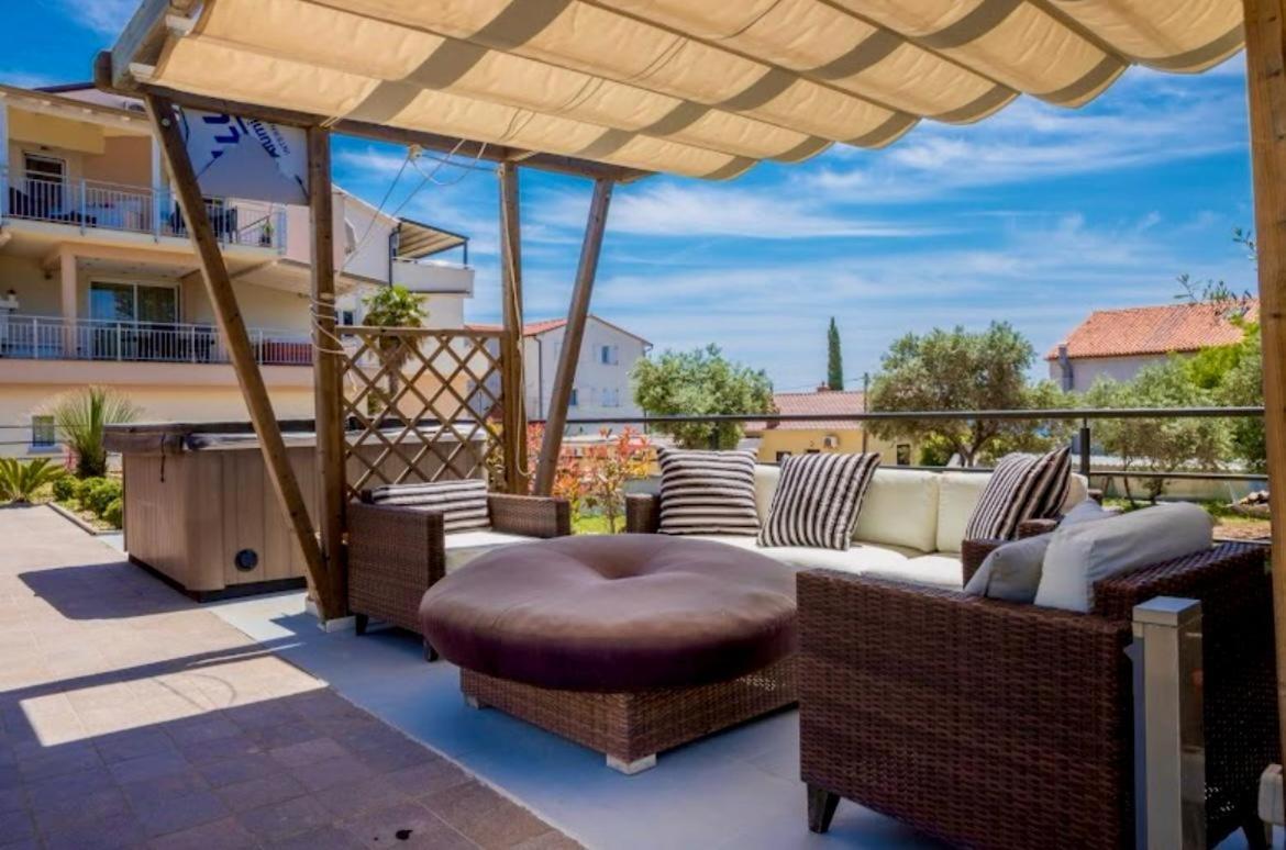 Kristal Paris Resort Novalja Zewnętrze zdjęcie
