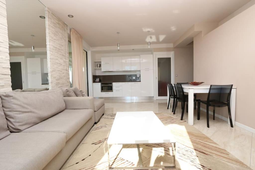 Kristal Paris Resort Novalja Zewnętrze zdjęcie